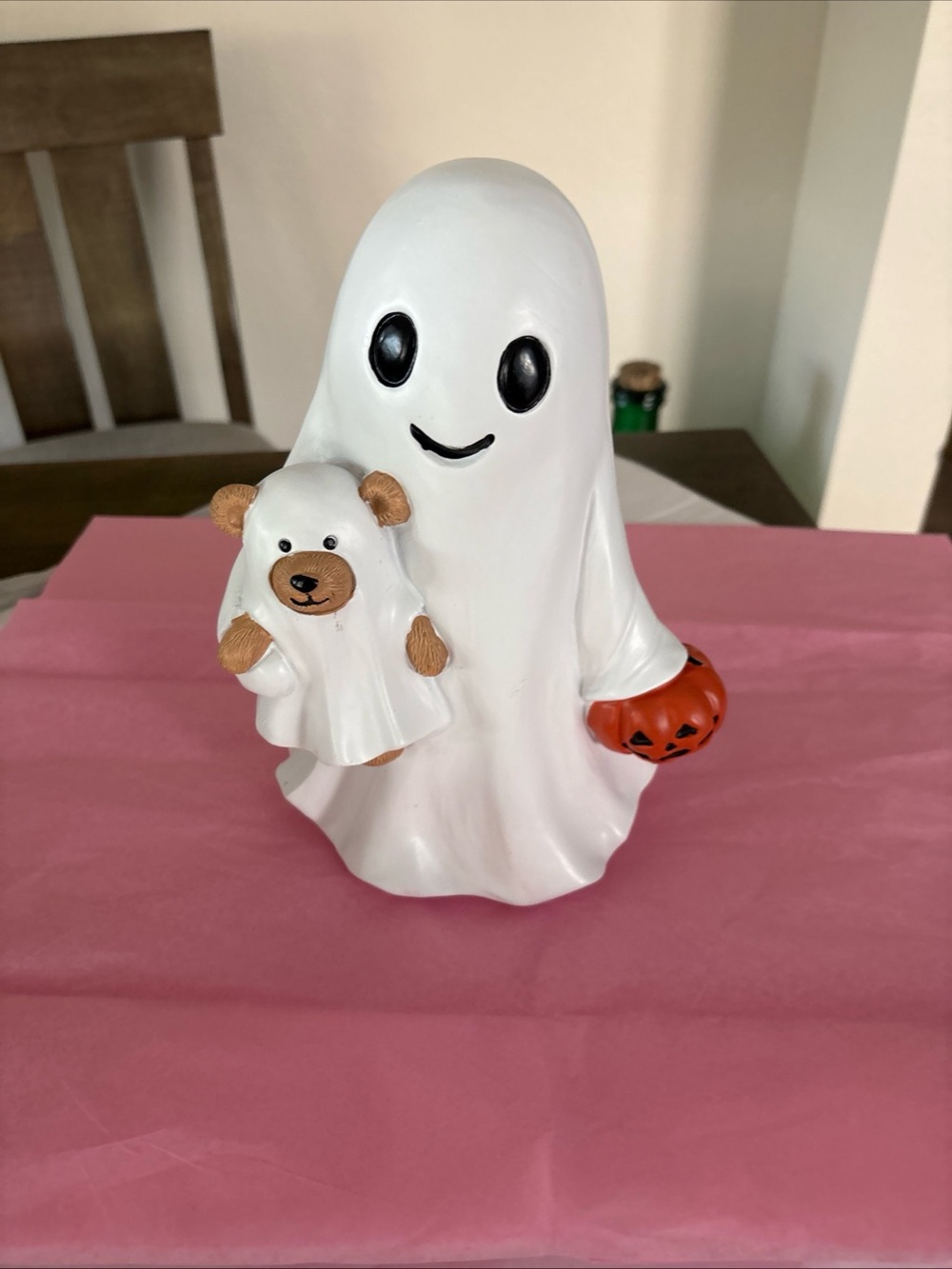 VIRAL Halloween Decor - Resin Ghost Holding Baby Ghost Bear & Pumpkin